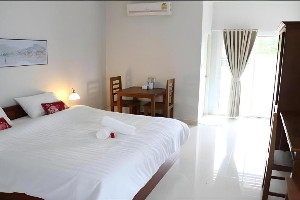 Iyara Residence Trat Buitenkant foto